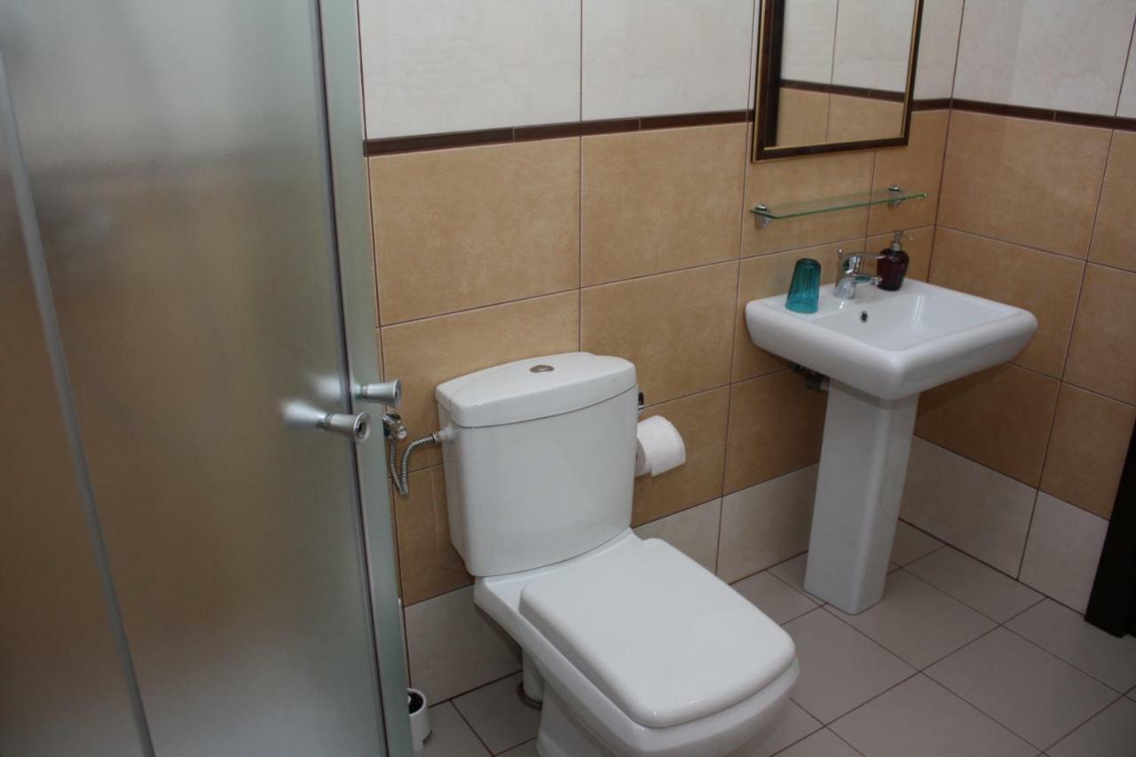 Hotel Casa Ianis à Braşov Extérieur photo