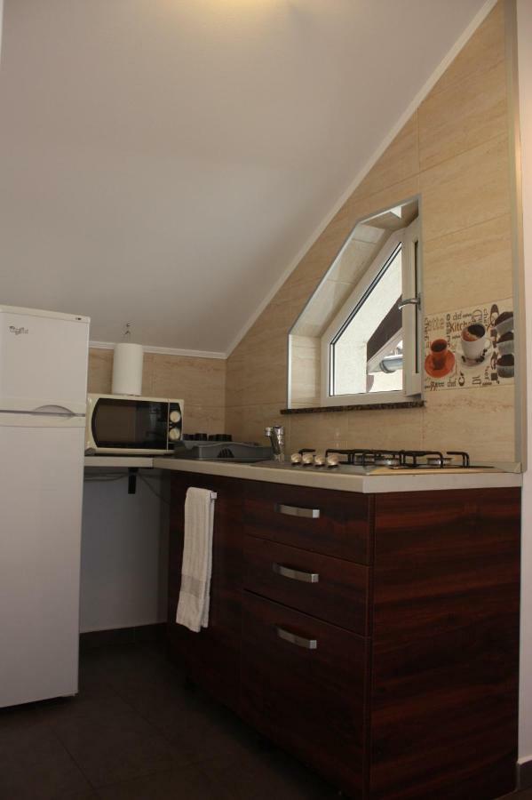 Hotel Casa Ianis à Braşov Extérieur photo